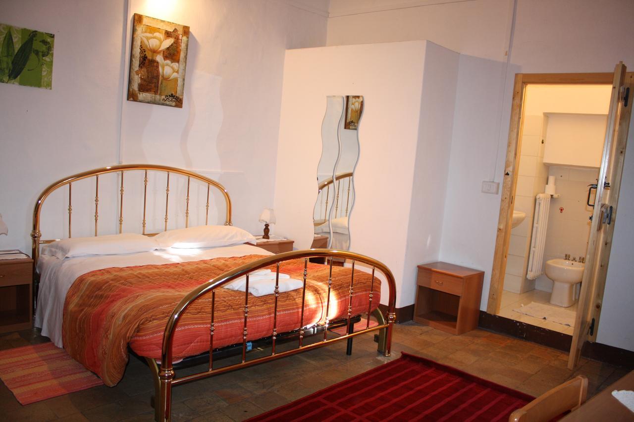 Il Cortegiano Hotel Urbino Zewnętrze zdjęcie